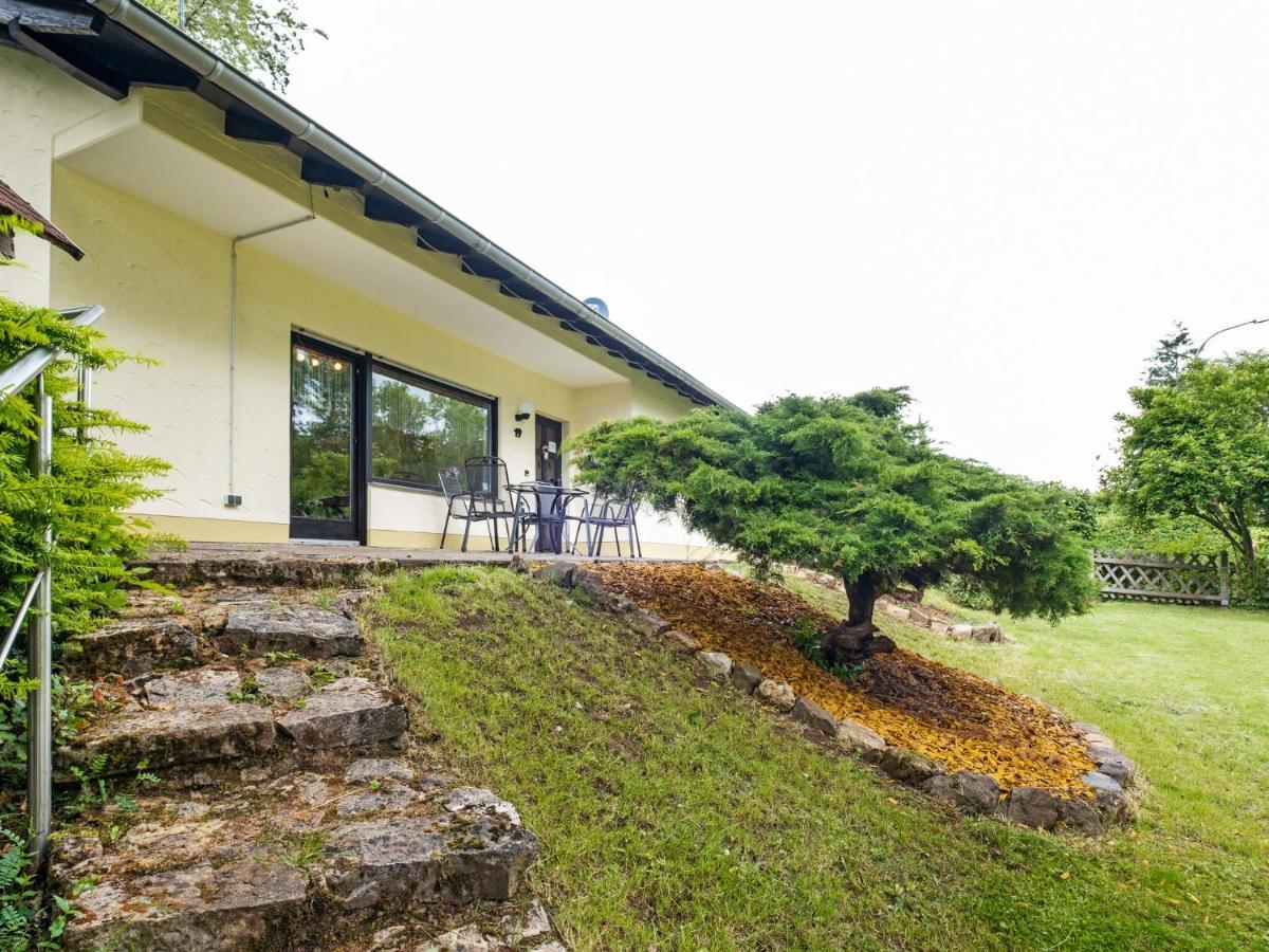 Idyllic Bungalow In Feusdorf With Forest View Номер фото